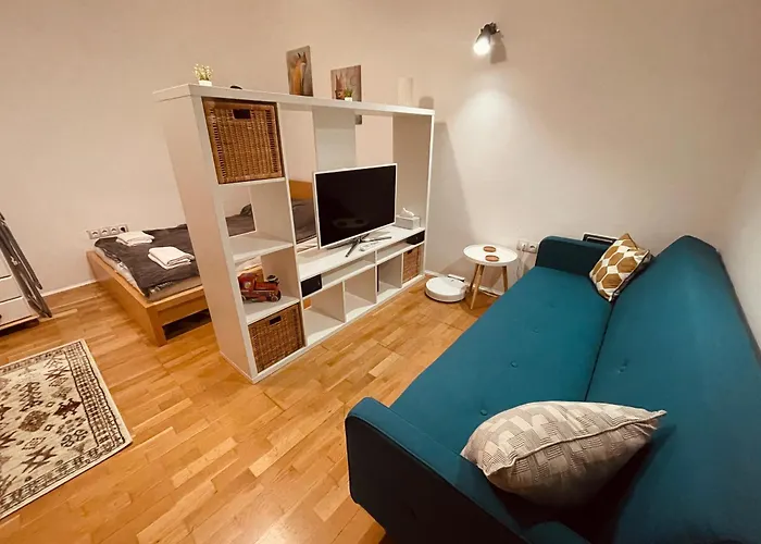 Zsolnay Walk-up Apartmán Pětikostelí